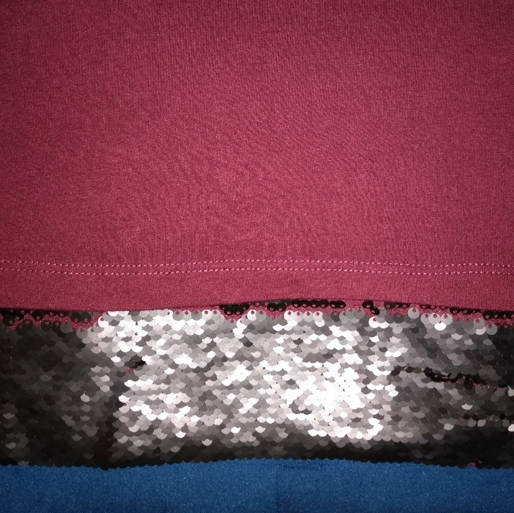 NWOT Graphic Tee with Sequence Bottom
